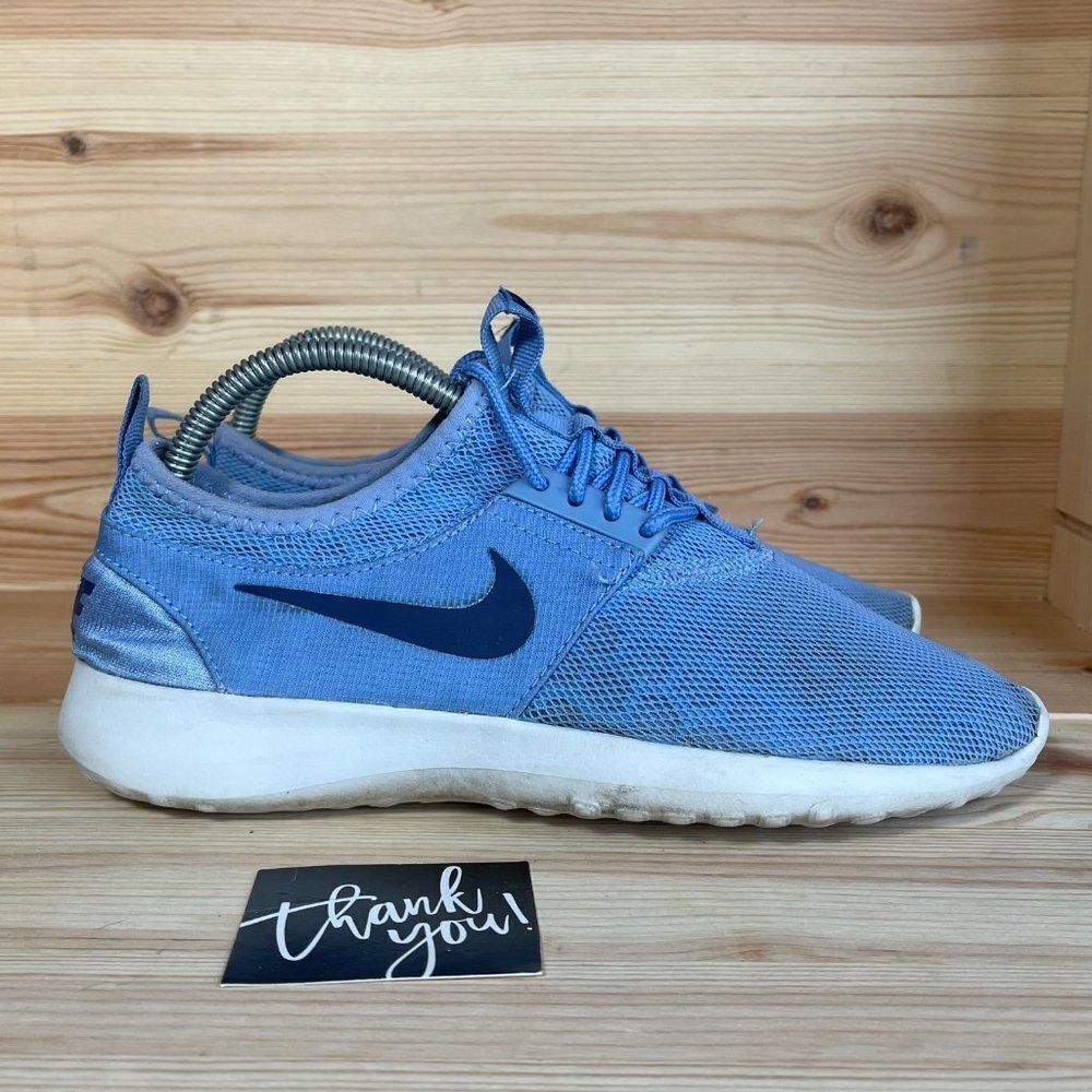 WMs Nike Blue Lace Up Low Top Athletic Shoes US 8